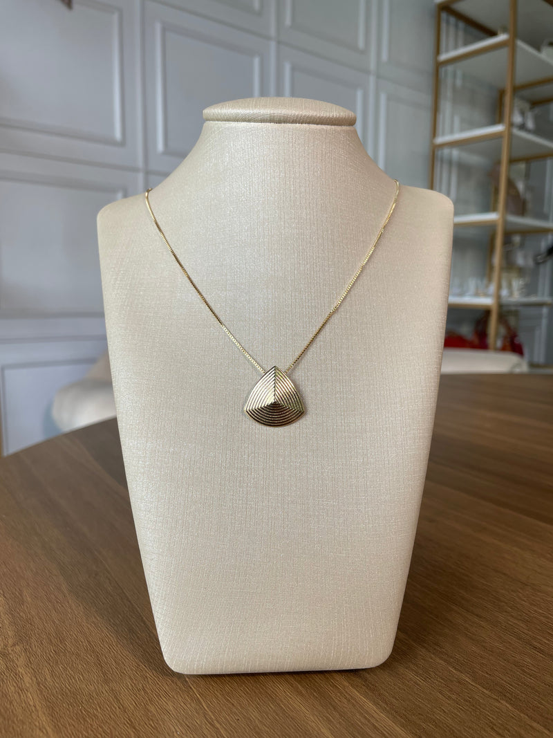 Conjunto semijoia triangular banhado no ouro 18k